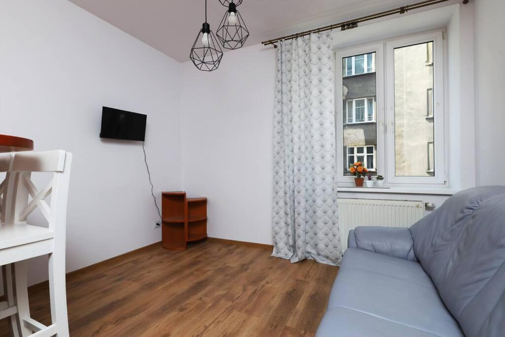 Przyjazny Apartament W Bedzinie Екстериор снимка