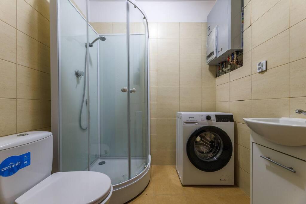 Przyjazny Apartament W Bedzinie Екстериор снимка